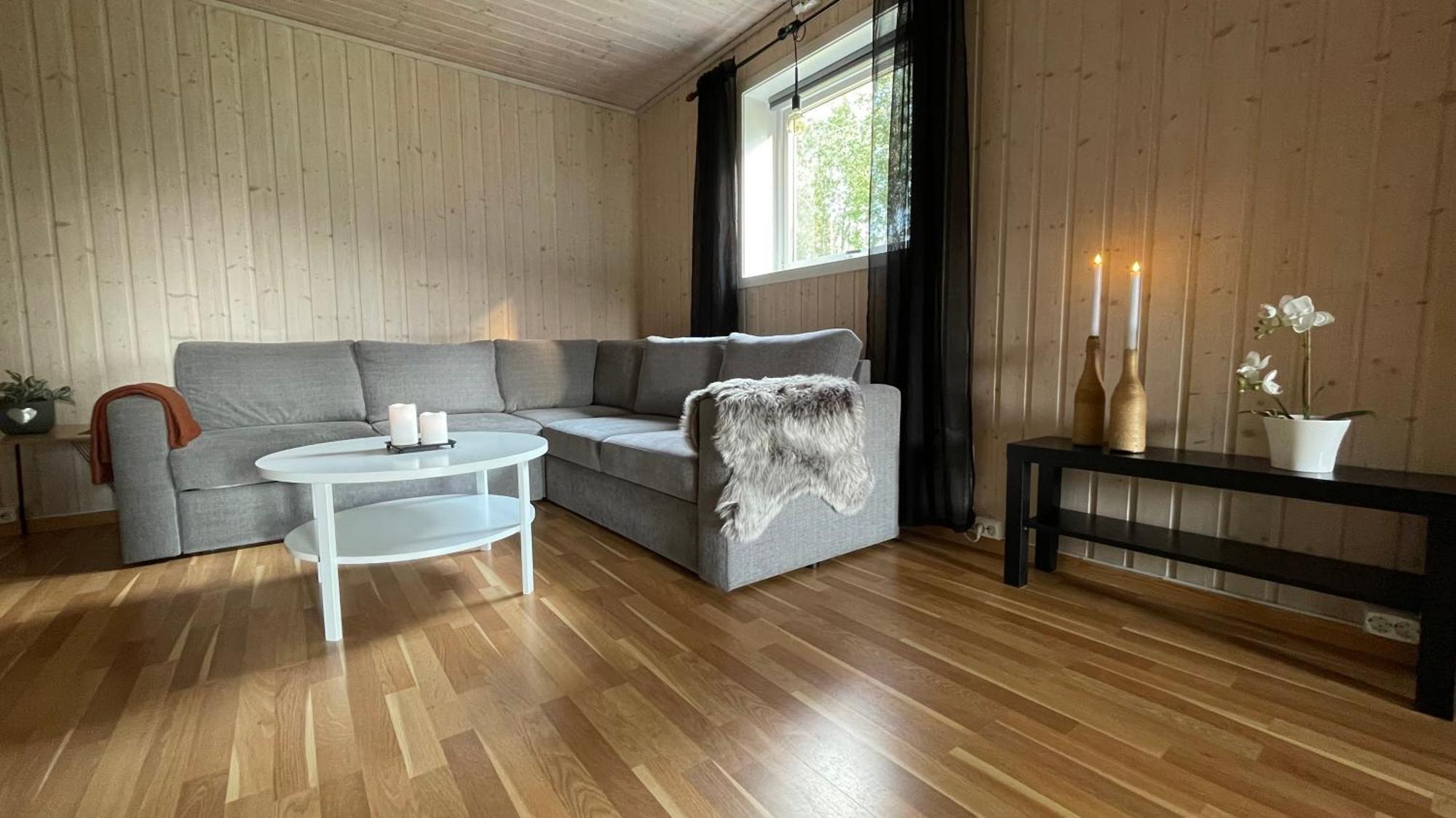 Sentral Og Romslig Leilighet Naert Senja Finnsnes Extérieur photo